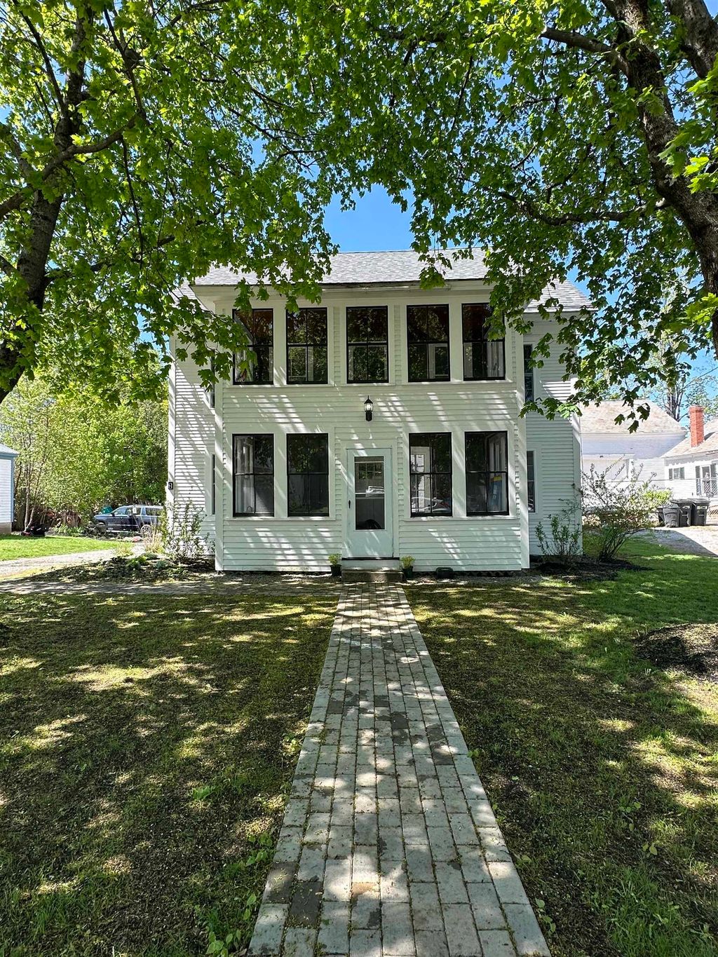 Photo of 8 Main Street, Bennington, NH 03442 (MLS # 5073533)