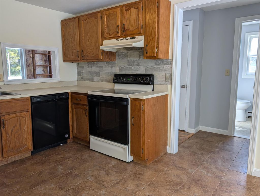 Photo of 165 Bunker Hill Avenue #2, Stratham, NH 03885 (MLS # 5078867)