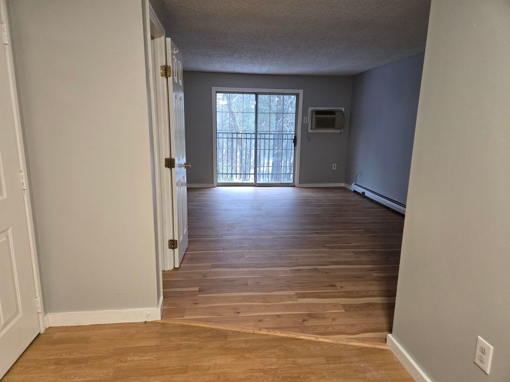 Photo of 4 Midhurst Road #420, Nashua, NH 03062 (MLS # 5072357)