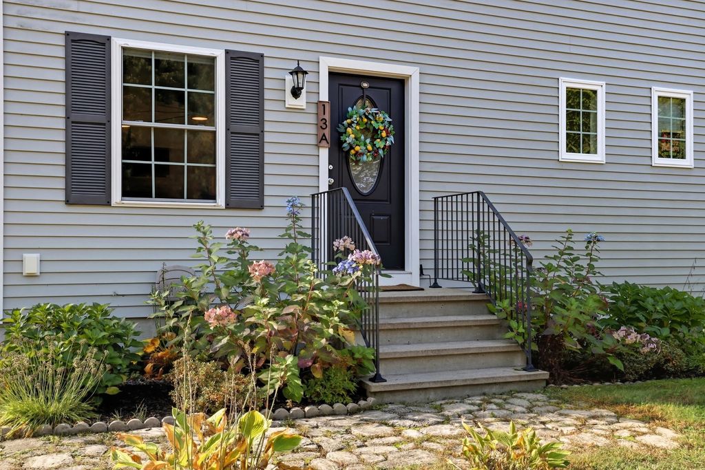 Photo of 13 Juanita Avenue #A, Raymond, NH 03077 (MLS # 5082272)