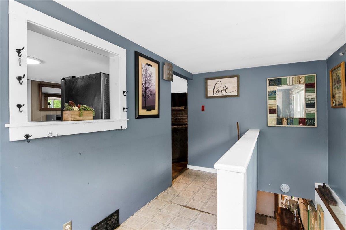 935 Shaftsbury Hollow Road