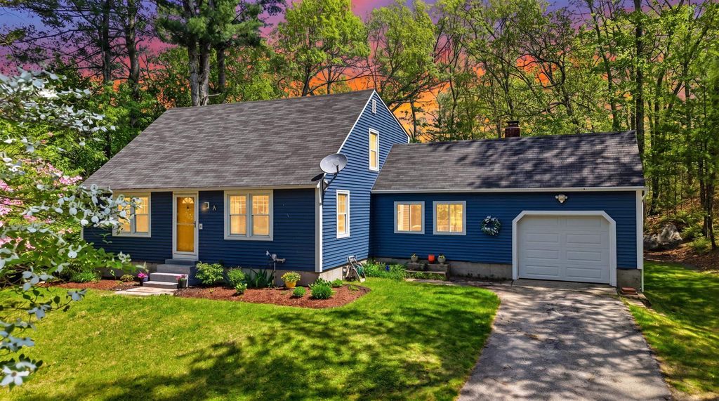 Photo of 4 Tinker Road, Merrimack, NH 03054 (MLS # 5089975)