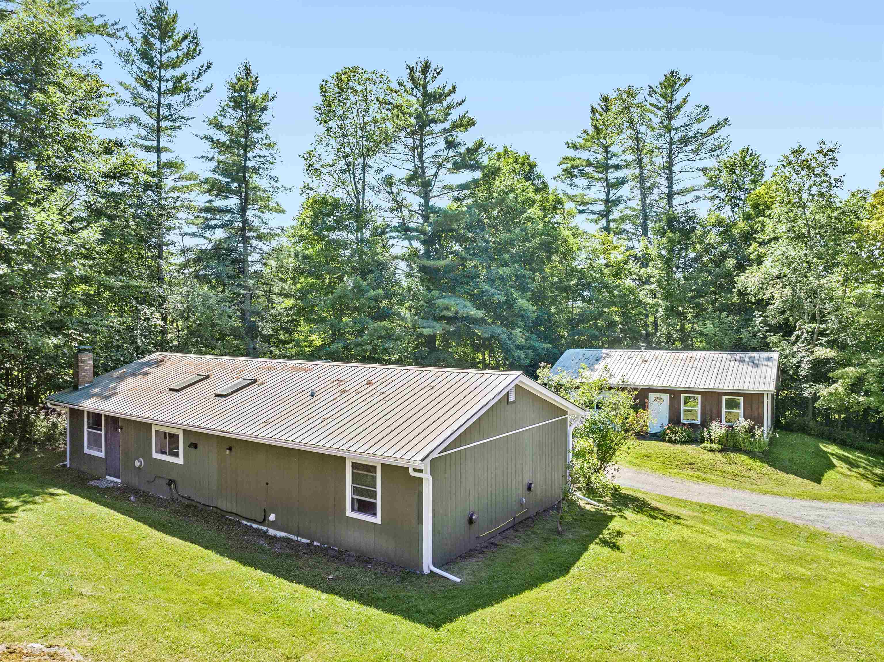 Hyde Park, Vermont 05655, United States, 3 Bedrooms Bedrooms, ,2 BathroomsBathrooms,Residential,Pending,187199