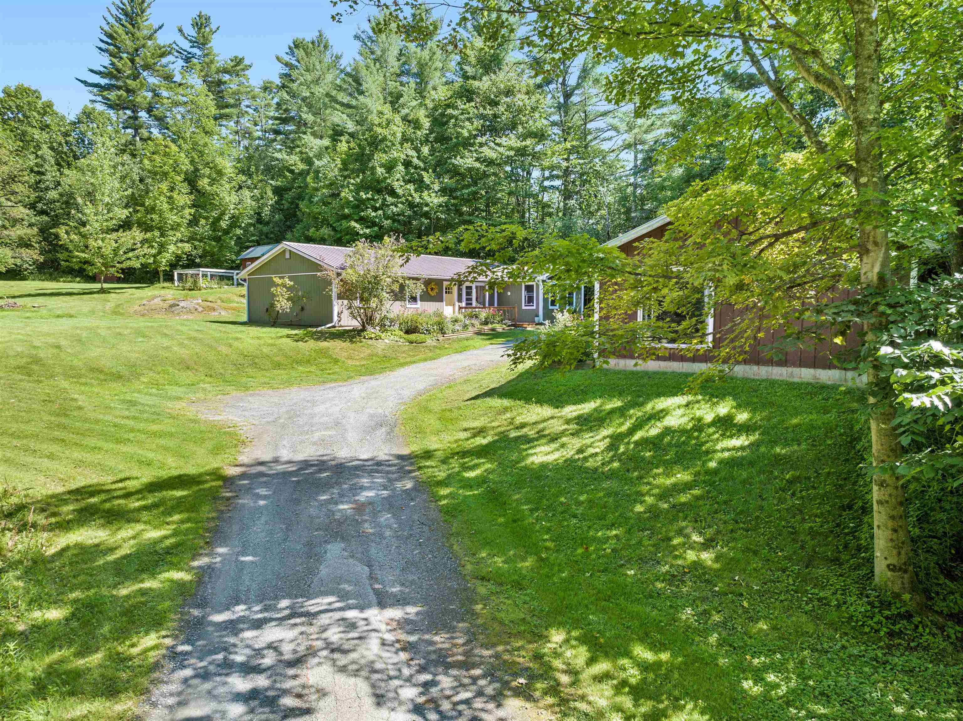 Hyde Park, Vermont 05655, United States, 3 Bedrooms Bedrooms, ,2 BathroomsBathrooms,Residential,Pending,187199