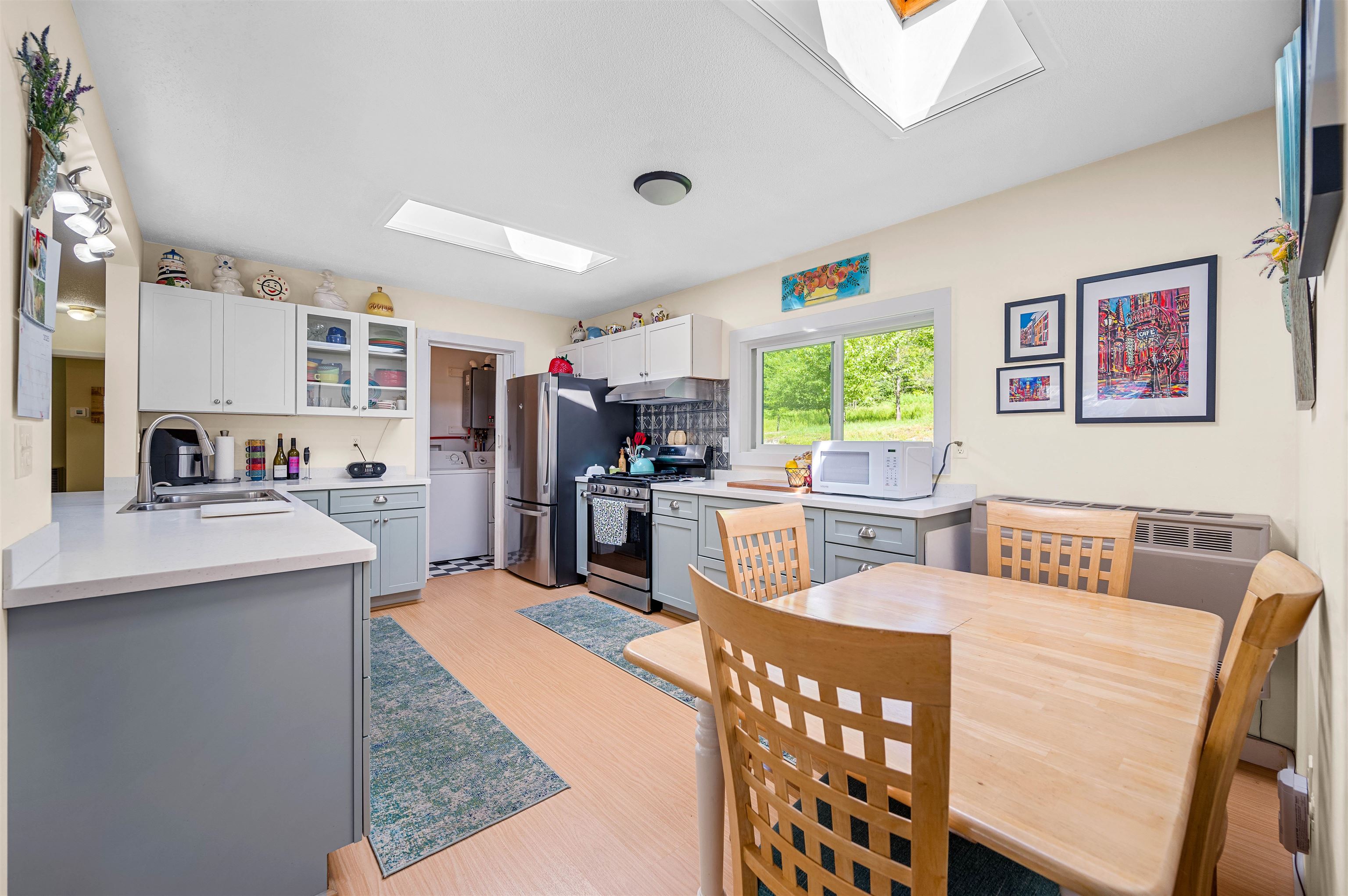 Hyde Park, Vermont 05655, United States, 3 Bedrooms Bedrooms, ,2 BathroomsBathrooms,Residential,Pending,187199