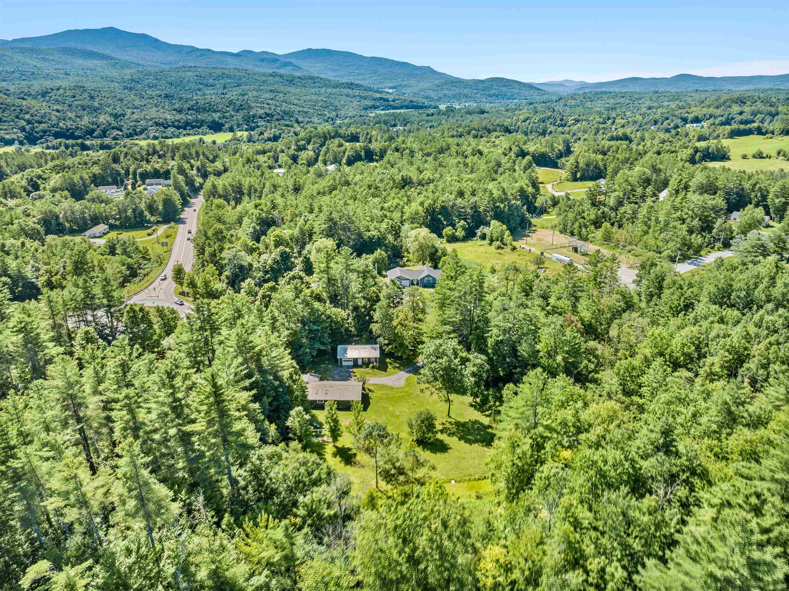 Hyde Park, Vermont 05655, United States, 3 Bedrooms Bedrooms, ,2 BathroomsBathrooms,Residential,Pending,187199