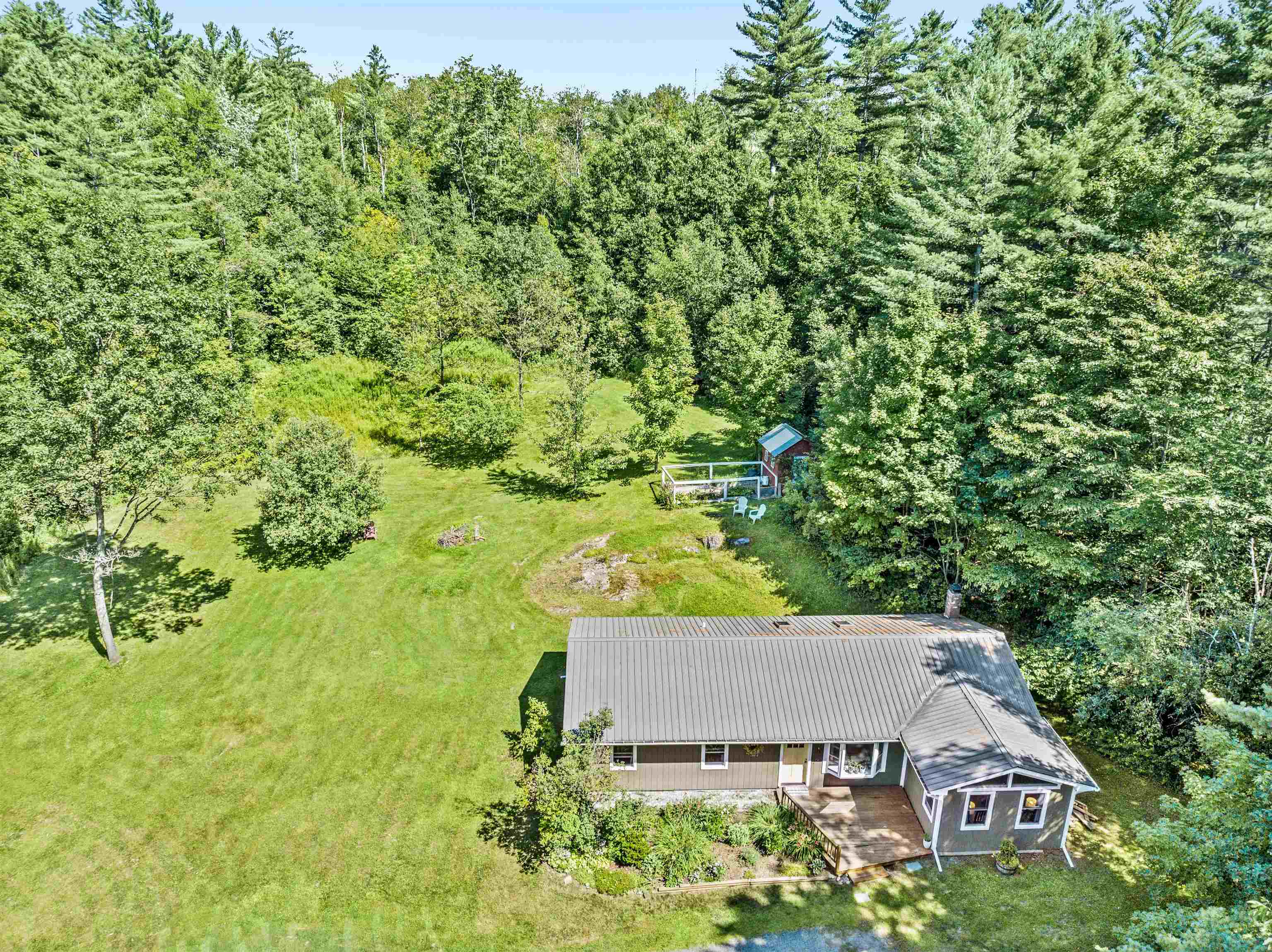 Hyde Park, Vermont 05655, United States, 3 Bedrooms Bedrooms, ,2 BathroomsBathrooms,Residential,Pending,187199