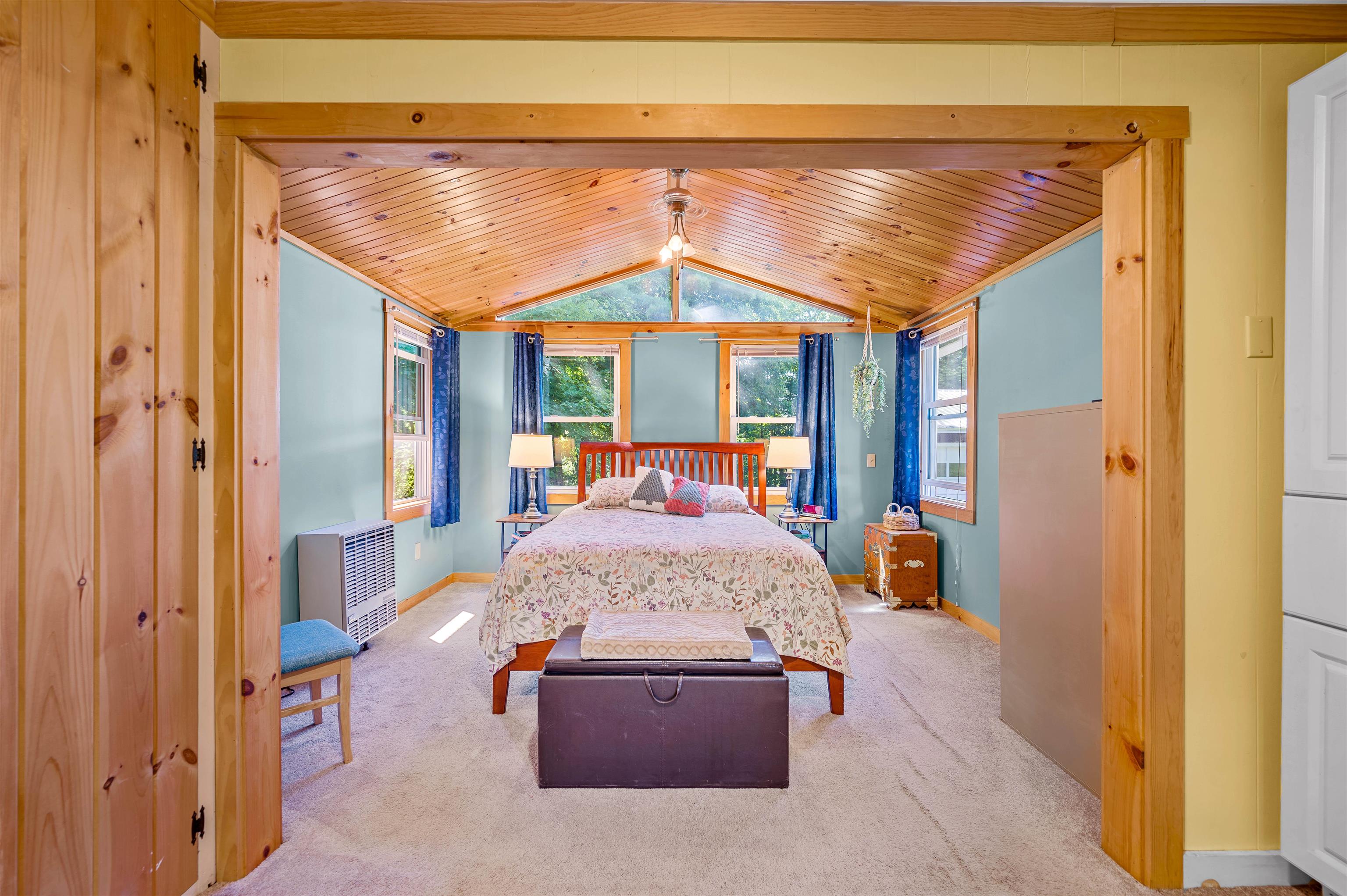 Hyde Park, Vermont 05655, United States, 3 Bedrooms Bedrooms, ,2 BathroomsBathrooms,Residential,Pending,187199