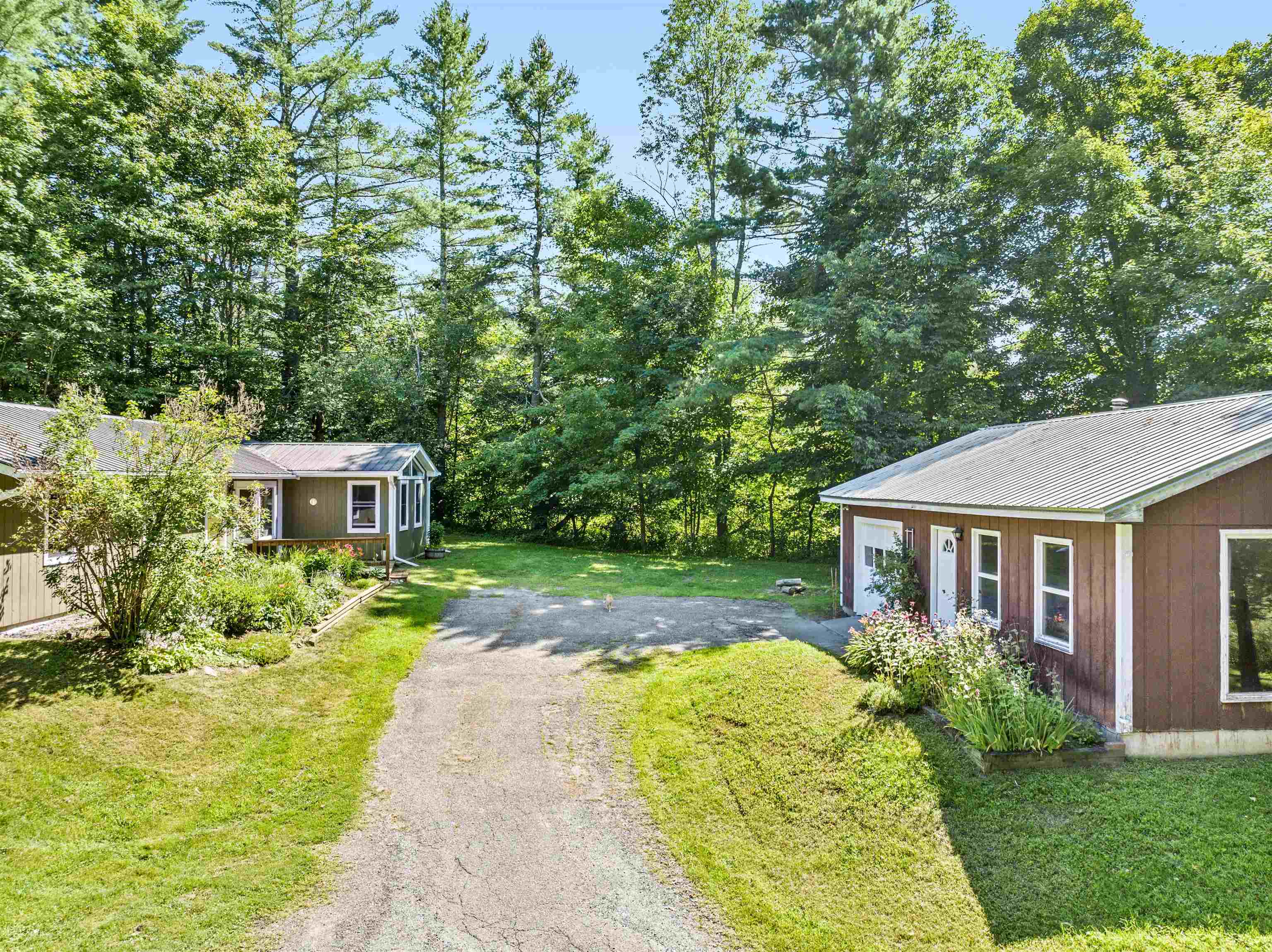 Hyde Park, Vermont 05655, United States, 3 Bedrooms Bedrooms, ,2 BathroomsBathrooms,Residential,Pending,187199