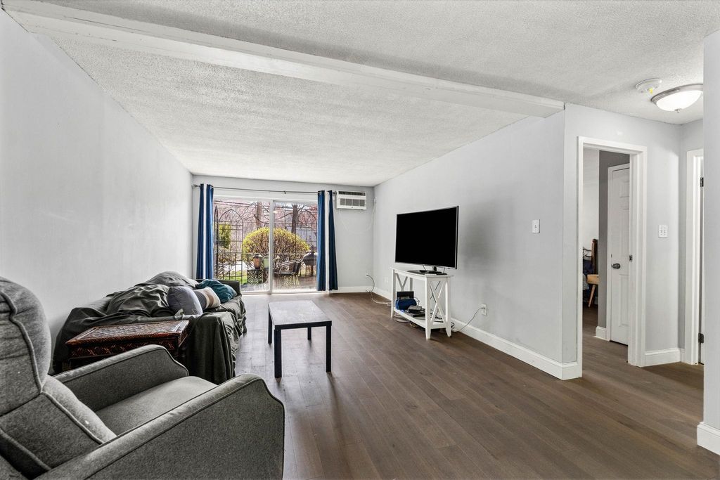 Photo of 2 Silvestri Circle #4, Derry, NH 03038 (MLS # 5083881)