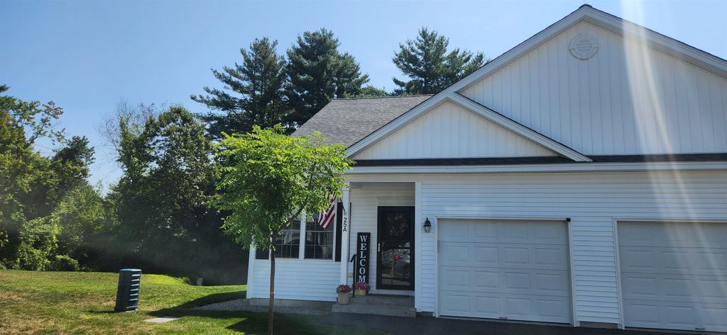 Photo of 25 Angel Point Circle #A, Goffstown, NH 03045 (MLS # 5083643)