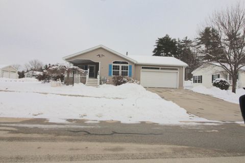 Photo of 23 Timber Trail, Sandown, NH 03873 (MLS # 5074617)