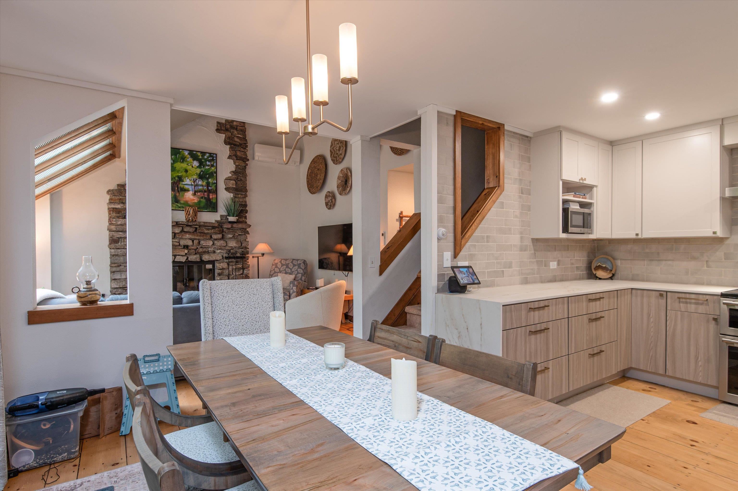 934 East Ash Road 14