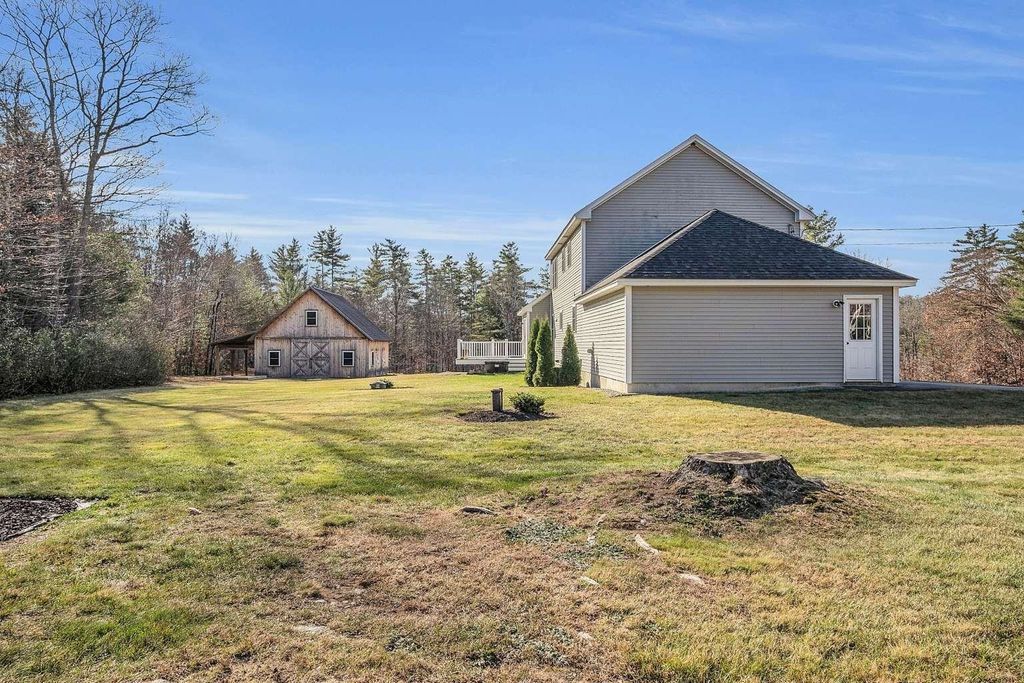 Photo of 15 Peacock Hill Road, Weare, NH 03281 (MLS # 5073926)