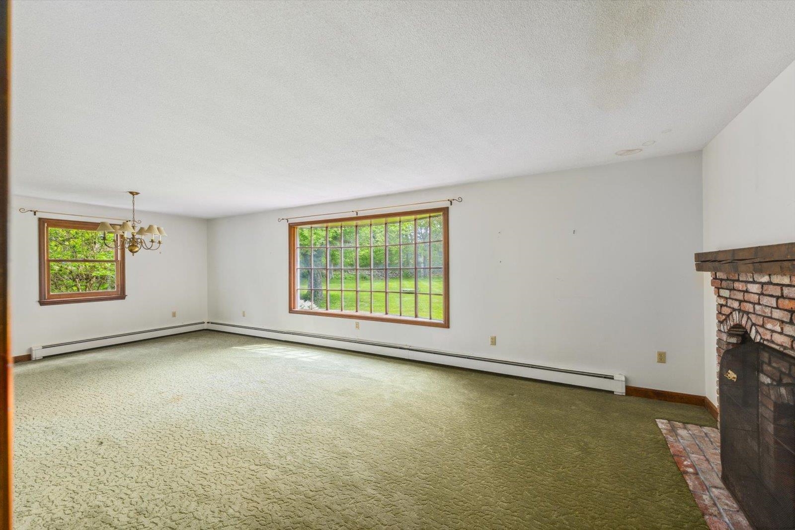 240 Middle Winchendon Road