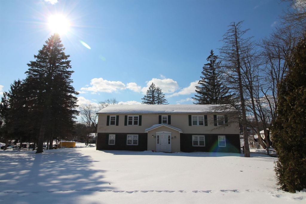 Photo of 90 Franklin Street #2, Derry, NH 03038 (MLS # 5075420)
