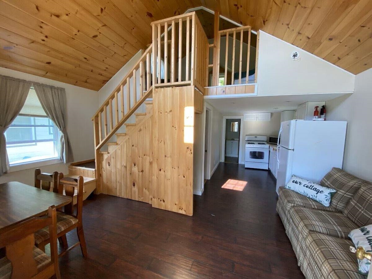 Salisbury, Vermont 05769, United States, 2 Bedrooms Bedrooms, ,1 BathroomBathrooms,Residential,Active,133064