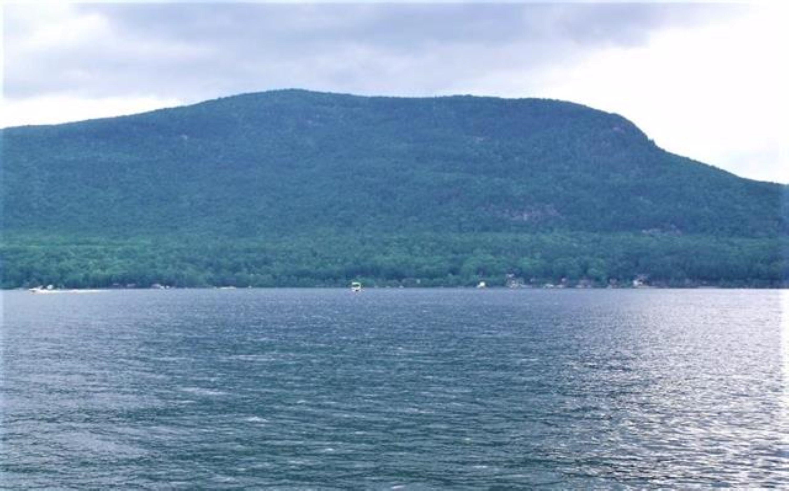 Salisbury, Vermont 05769, United States, 2 Bedrooms Bedrooms, ,1 BathroomBathrooms,Residential,Active,133064