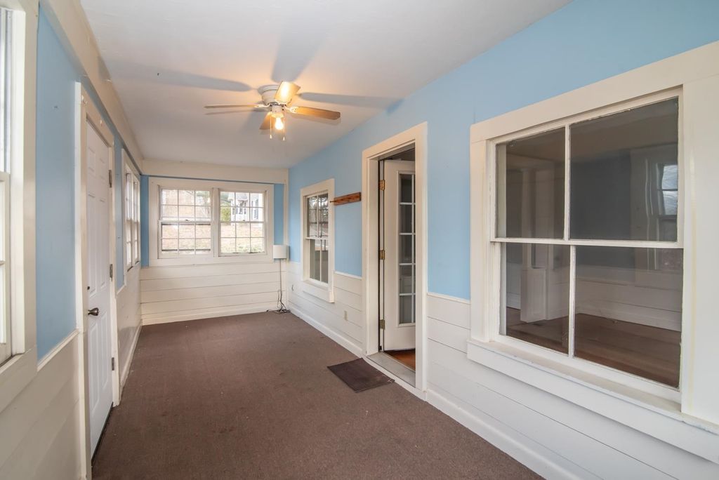 Photo of 10 Auburn Road, Londonderry, NH 03053 (MLS # 5069817)