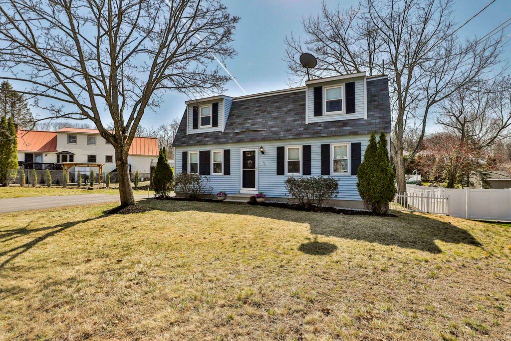 Photo of 445 Blevens Drive, Manchester, NH 03104 (MLS # 5083119)