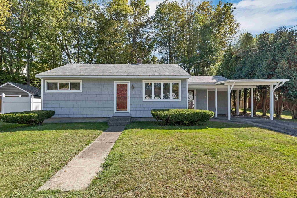 Photo of 14 Estabrook Circle, Lebanon, NH 03784 (MLS # 5063954)