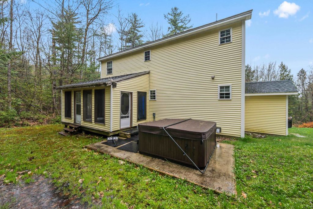 Photo of 10 LANDSDOWN Lane, Conway, NH 03818 (MLS # 5087775)
