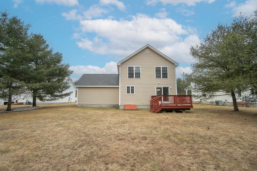 Photo of 61 Marathon Way, Manchester, NH 03109 (MLS # 5081211)