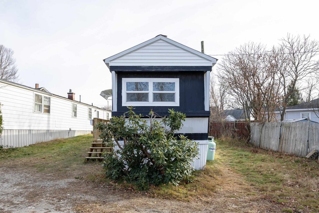 Photo of 4 Rodger Road, Allenstown, NH 03275 (MLS # 5070458)