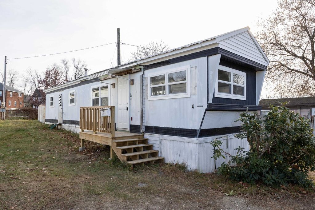 Photo of 4 Rodger Road, Allenstown, NH 03275 (MLS # 5070458)