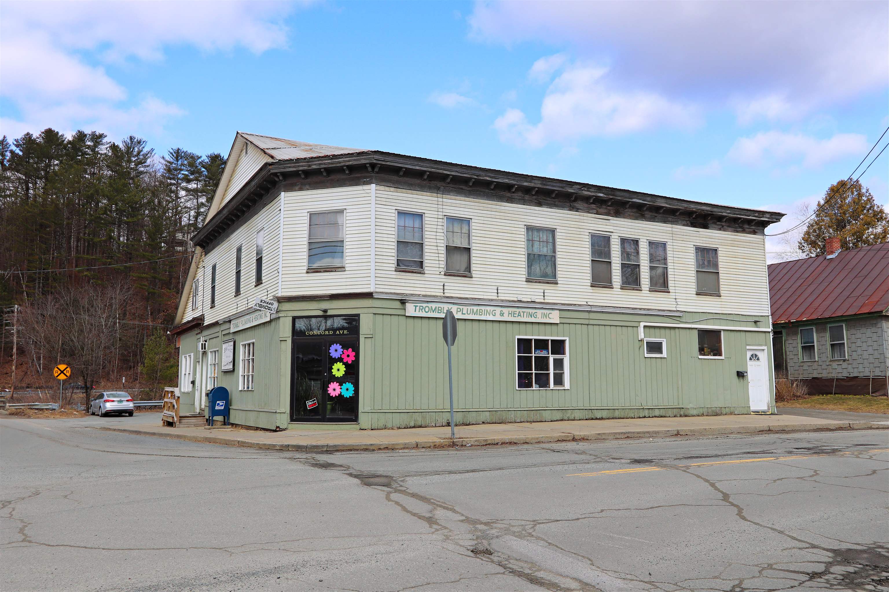 77 Concord Avenue