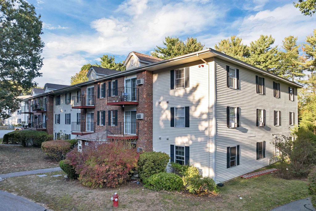 Photo of 130 Endicott North Street #211, Laconia, NH 03246 (MLS # 5063911)