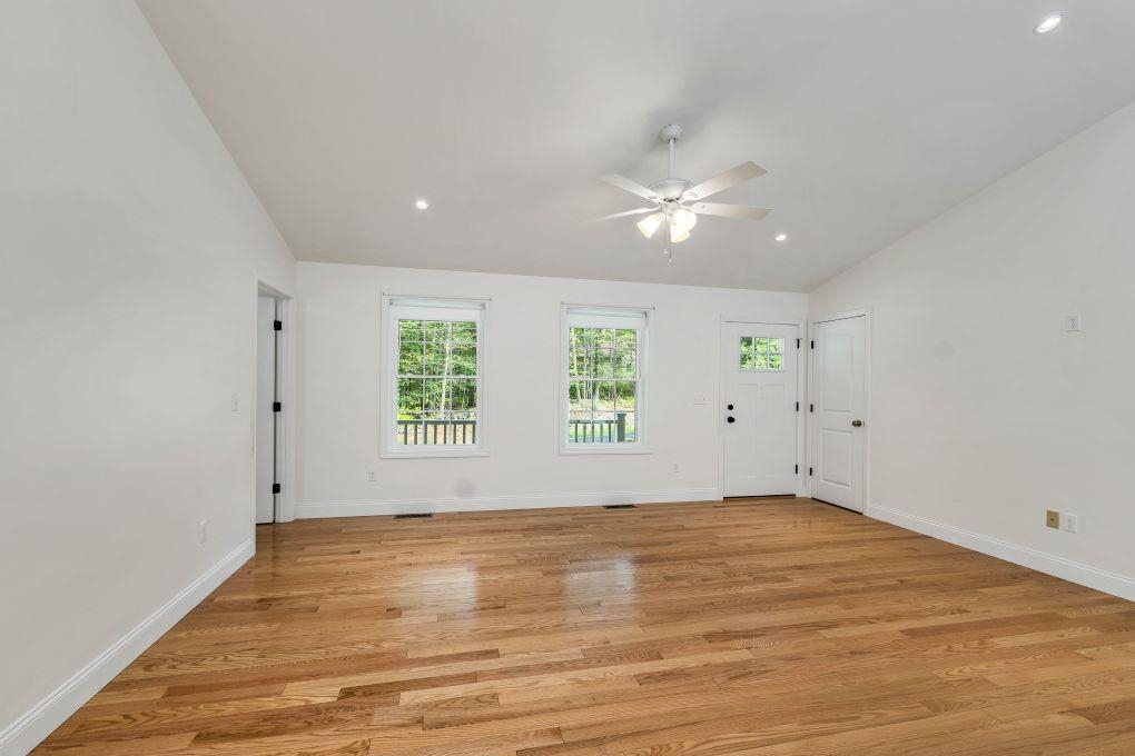 Alton, New Hampshire 03809, United States, 3 Bedrooms Bedrooms, ,2 BathroomsBathrooms,Residential,Active,186118