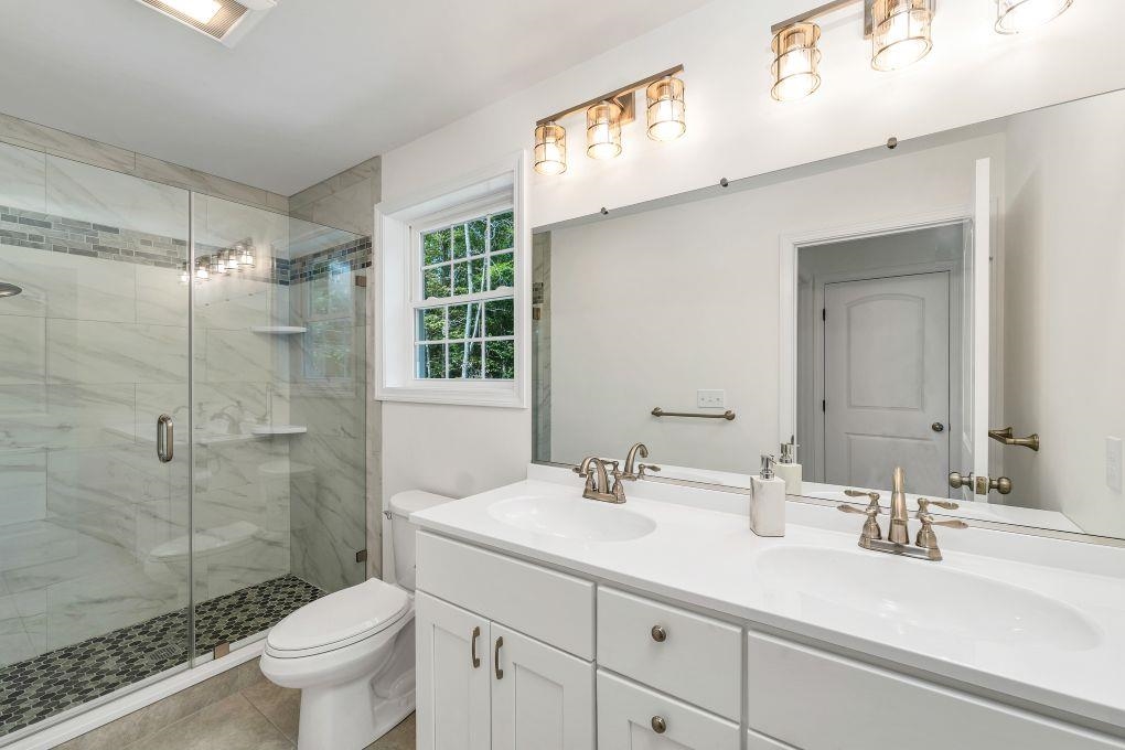 Alton, New Hampshire 03809, United States, 3 Bedrooms Bedrooms, ,2 BathroomsBathrooms,Residential,Active,186118