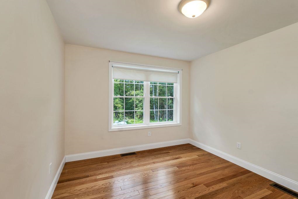 Alton, New Hampshire 03809, United States, 3 Bedrooms Bedrooms, ,2 BathroomsBathrooms,Residential,Active,186118