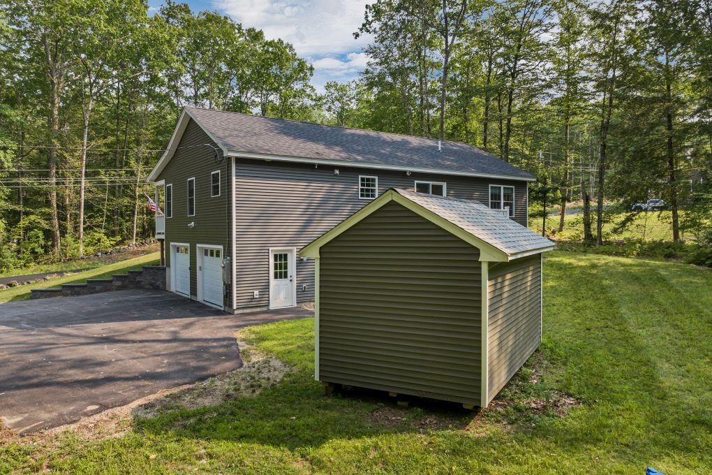 Alton, New Hampshire 03809, United States, 3 Bedrooms Bedrooms, ,2 BathroomsBathrooms,Residential,Active,186118