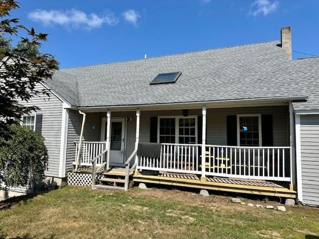 Photo of 14 Deer Lane, Epsom, NH 03234 (MLS # 5060124)