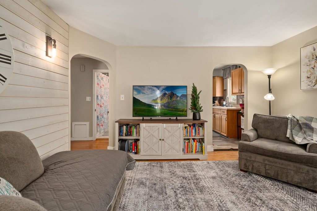 Photo of 21 Williams Street, Nashua, NH 03060 (MLS # 5078868)