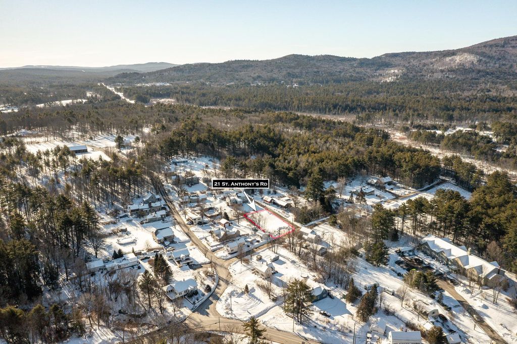 Photo of 21 Saint Anthonys Road, Wakefield, NH 03872 (MLS # 5076384)