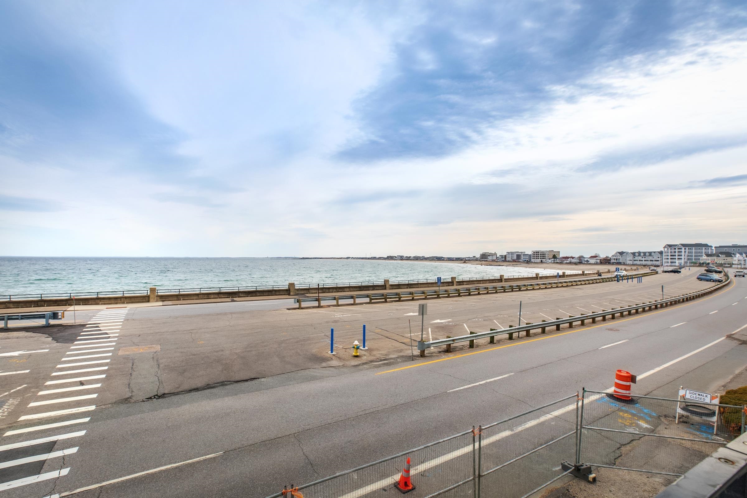 465 Ocean Boulevard 301