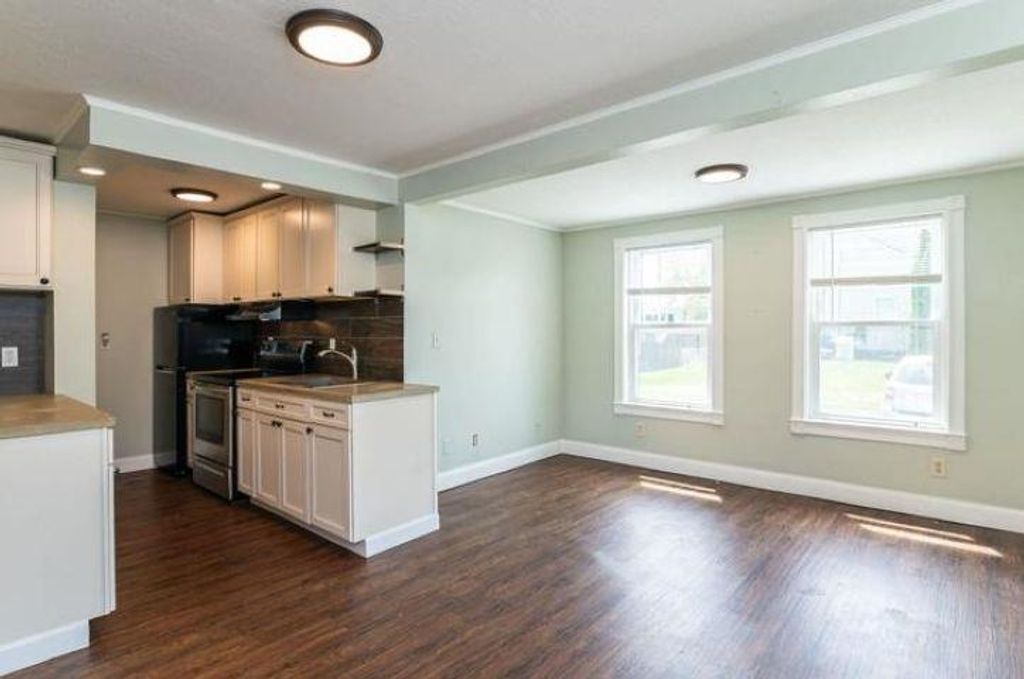 Photo of 13 Main Street, Plaistow, NH 03865 (MLS # 5078036)