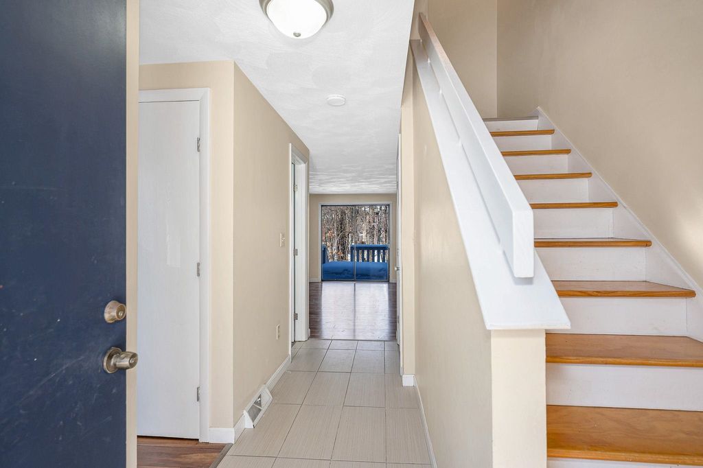 Photo of 3 Black Oak Drive #C, Nashua, NH 03062 (MLS # 5078402)