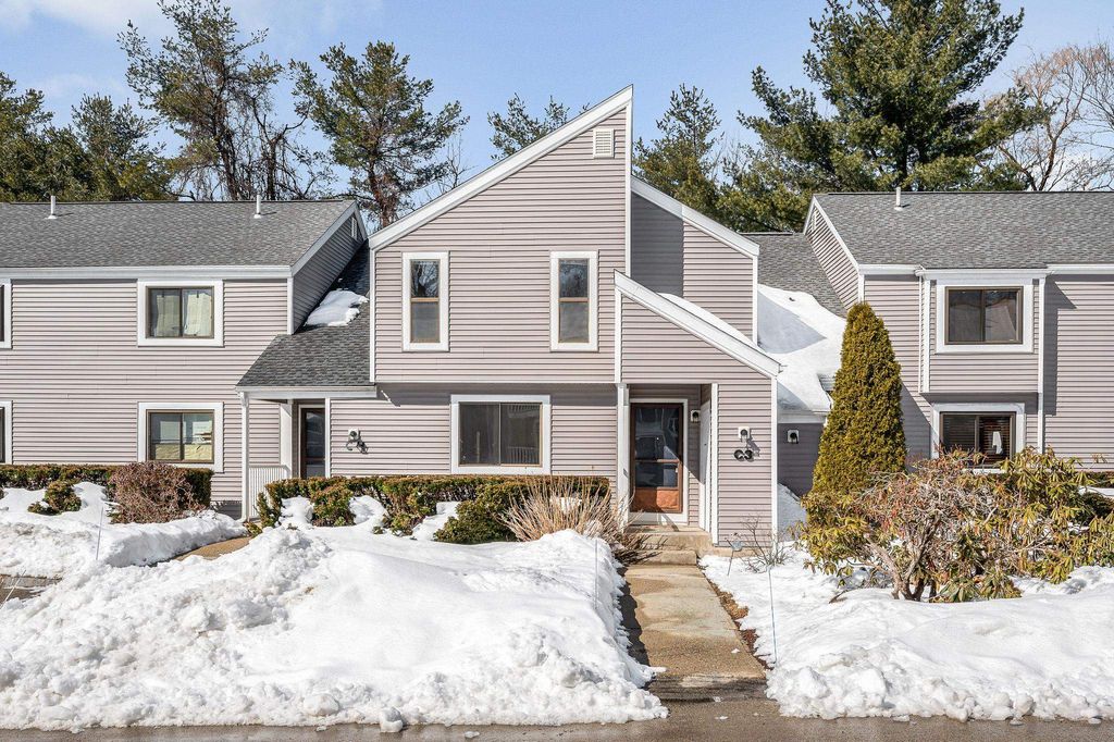 Photo of 3 Black Oak Drive #C, Nashua, NH 03062 (MLS # 5078402)