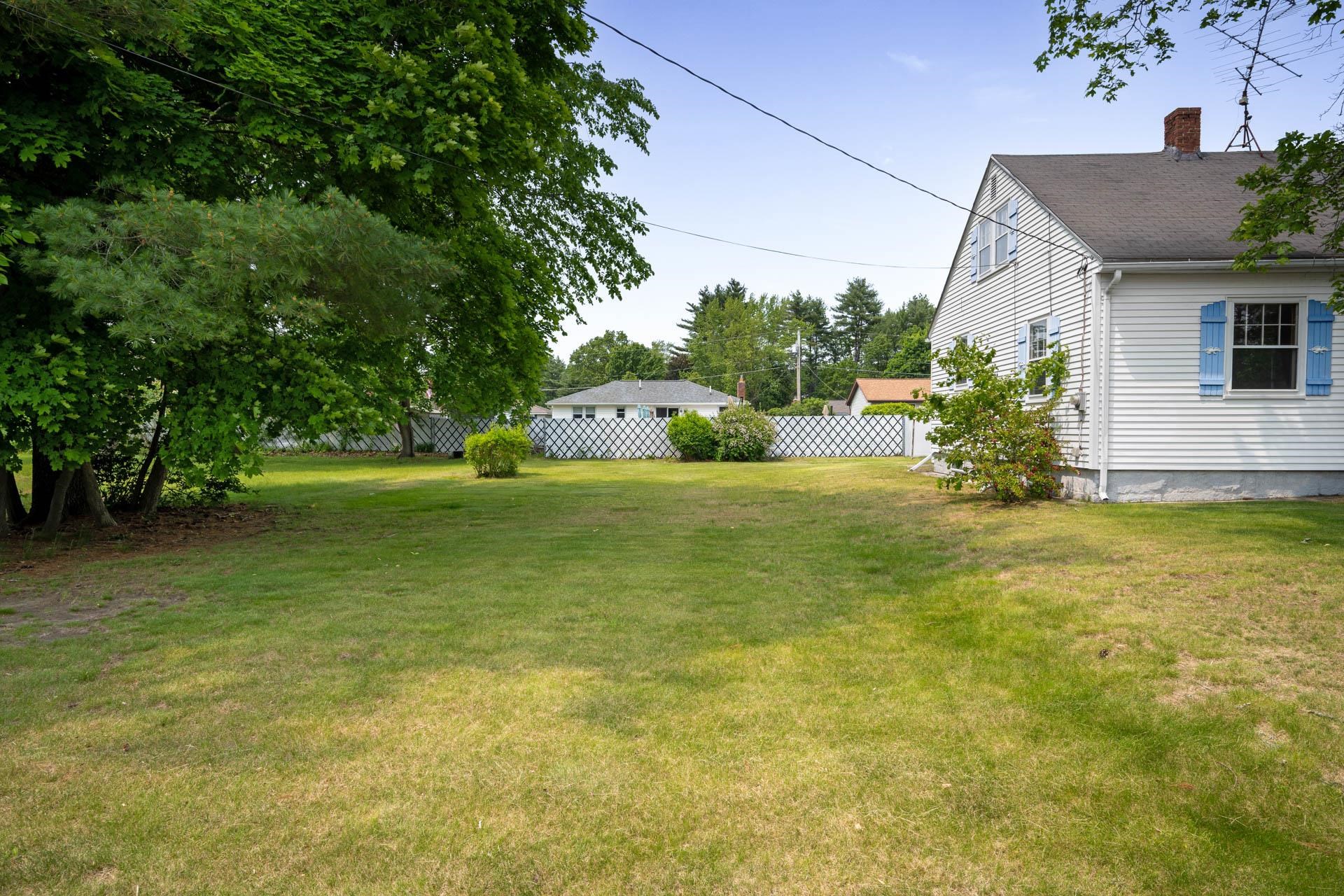 Nashua, New Hampshire 03064, United States, 3 Bedrooms Bedrooms, ,2 BathroomsBathrooms,Residential,Pending,145377