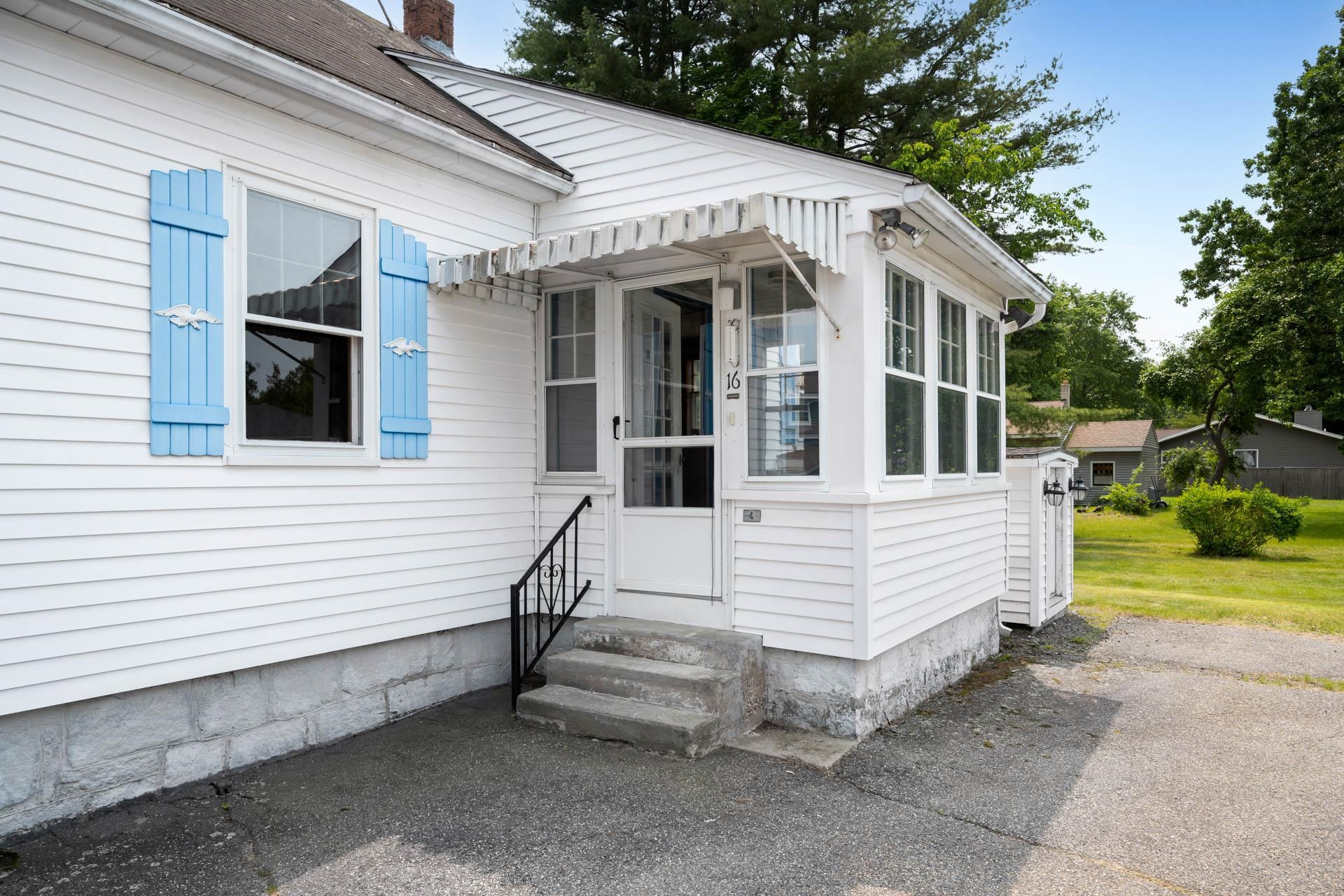 Nashua, New Hampshire 03064, United States, 3 Bedrooms Bedrooms, ,2 BathroomsBathrooms,Residential,Pending,145377