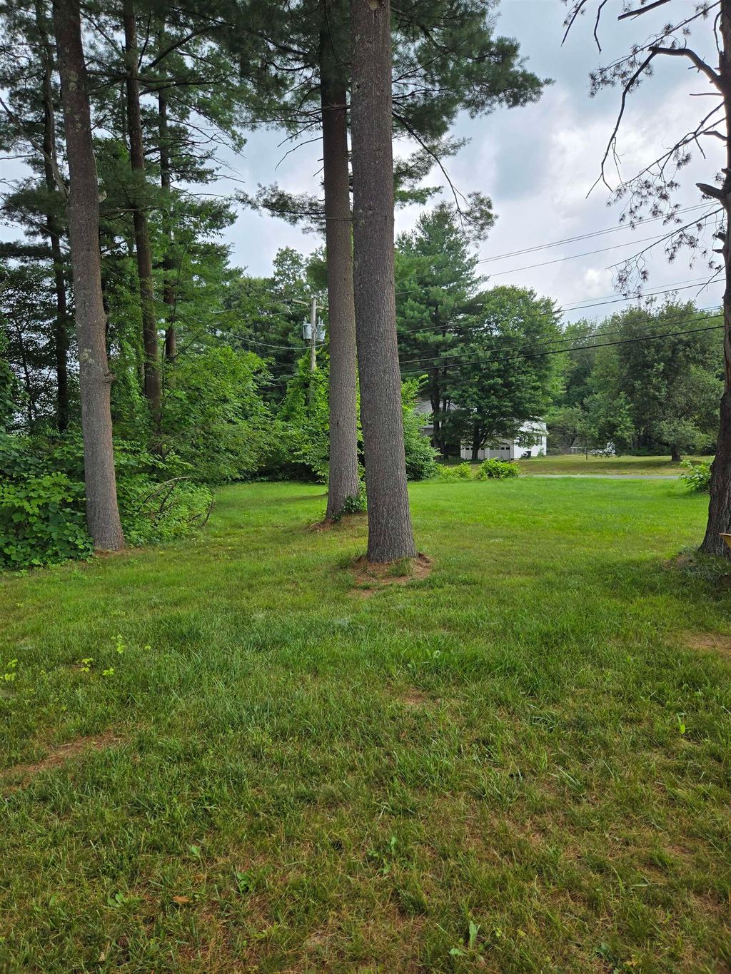 Photo of 221 Rockingham Road, Londonderry, NH 03053 (MLS # 5053921)