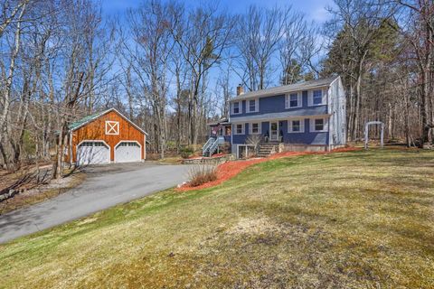 Photo of 11 Elwood Road, Derry, NH 03038 (MLS # 5082791)