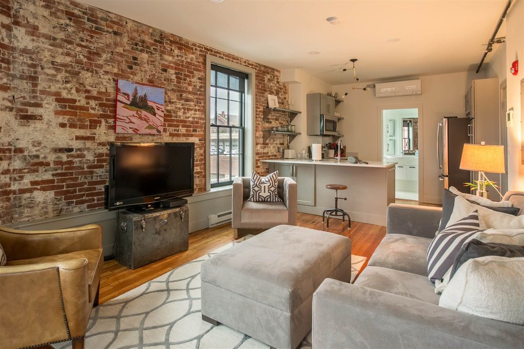 Photo of 140 Penhallow Street #2A, Portsmouth, NH 03801 (MLS # 5066725)