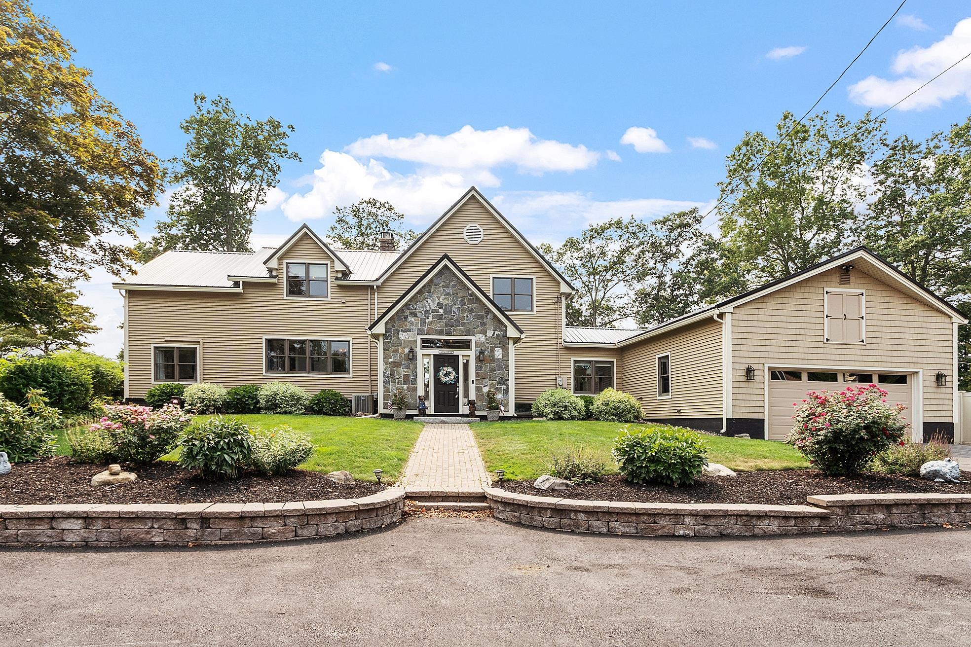 7 Duston Ridge Road