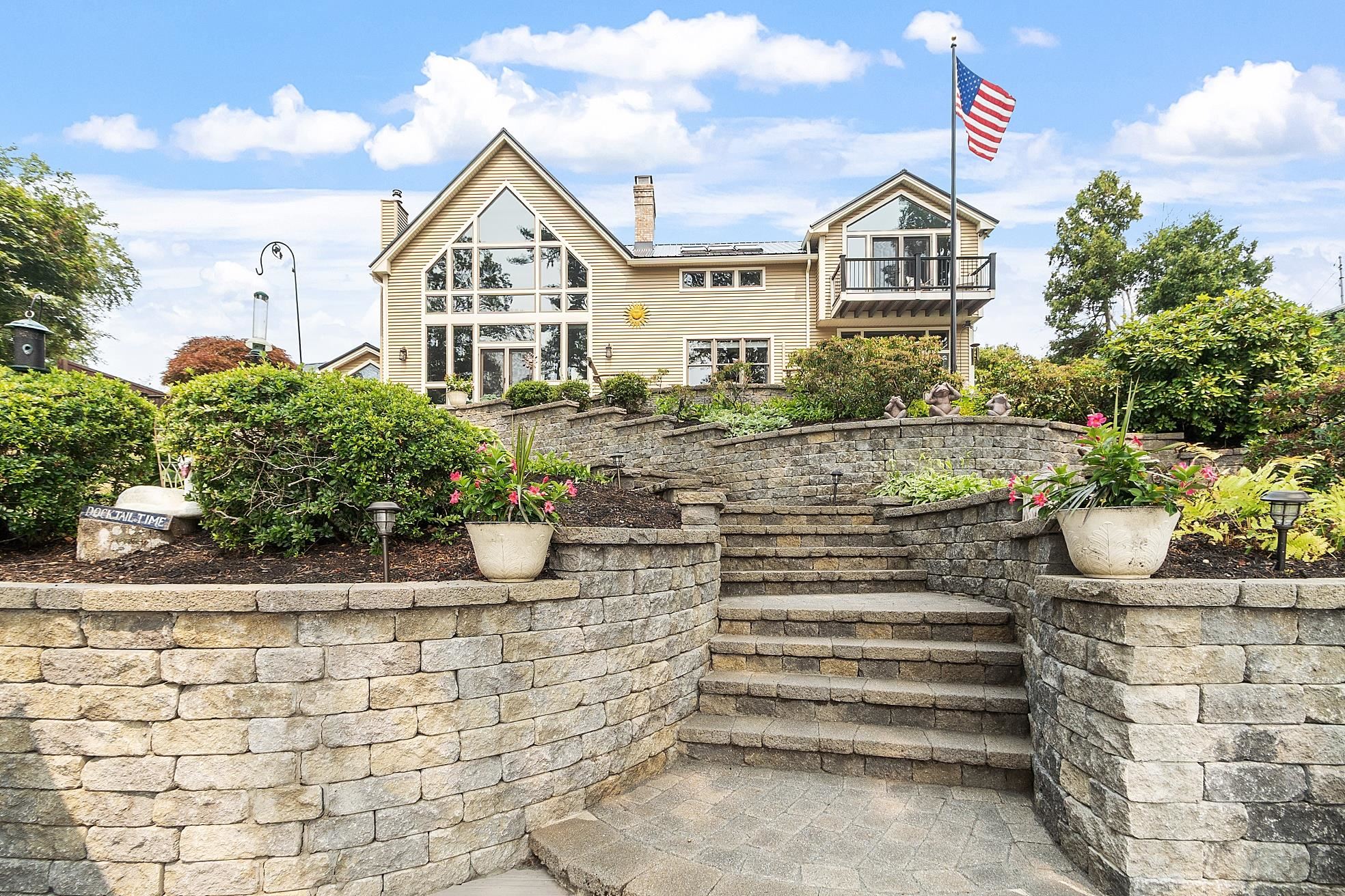 7 Duston Ridge Road