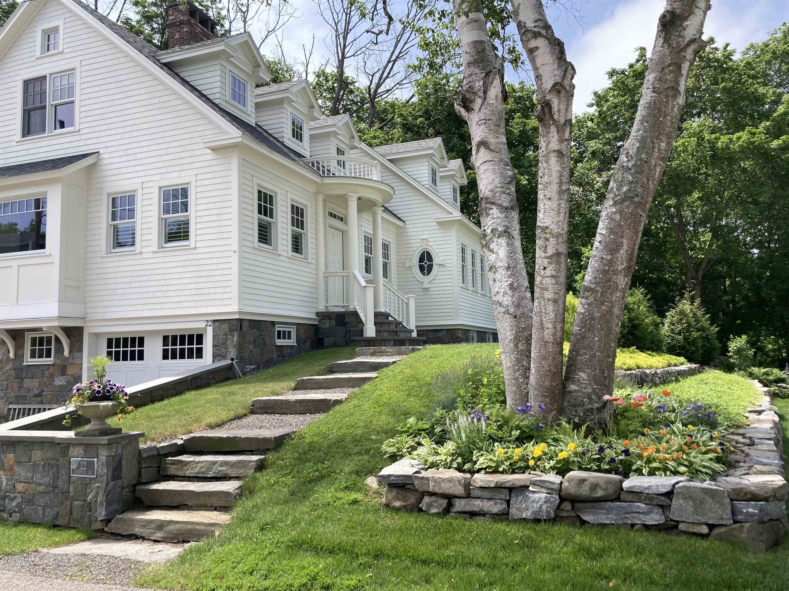 22 Colonial Lane